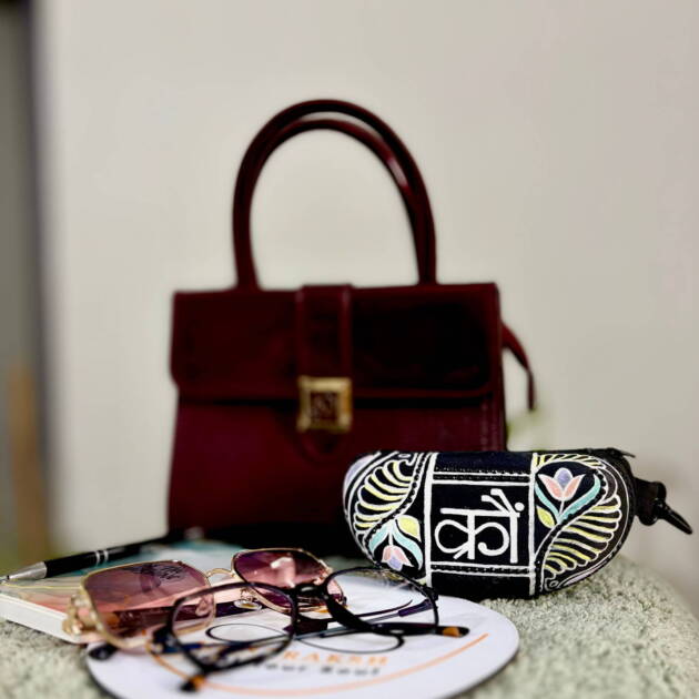 क्रौं बीज अक्षर चश्मा केस / स्पेक्स केस | Krom Beej Akshar Sunglasses / Specs Case