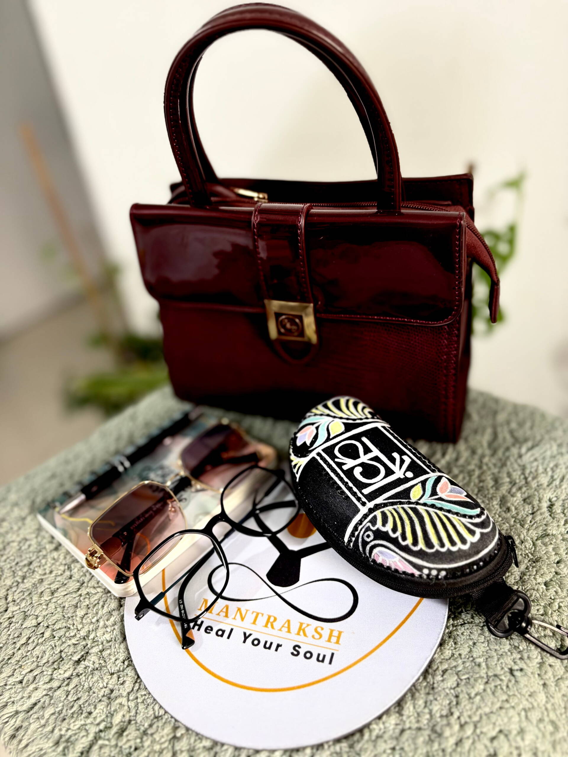 क्रौं बीज अक्षर चश्मा केस / स्पेक्स केस | Krom Beej Akshar Sunglasses / Specs Case - Image 2